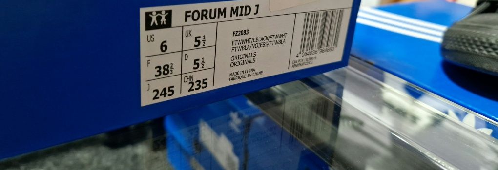 Adidas forum mid J numărul 36 și 38