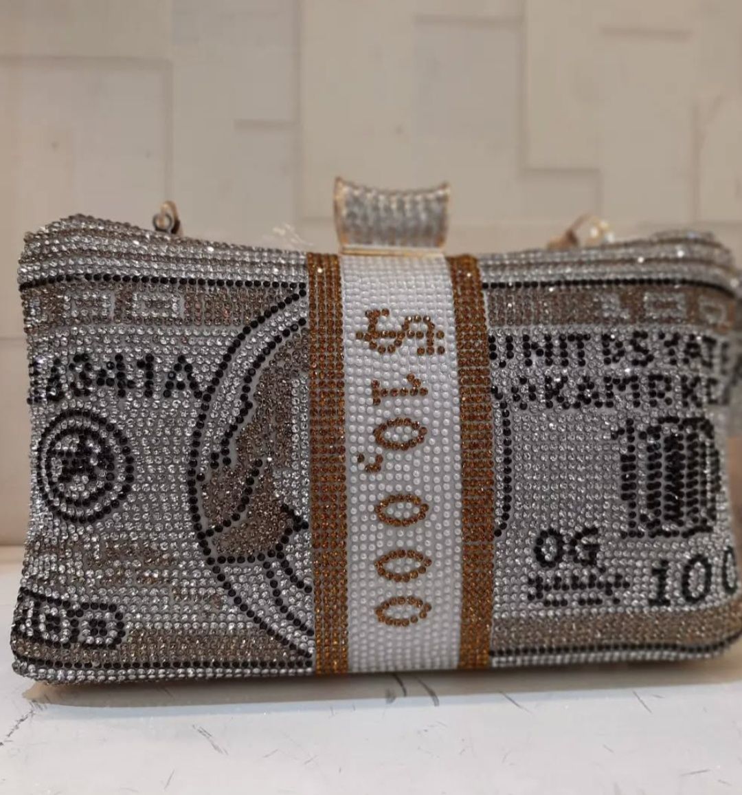 Женский клатч со стразами