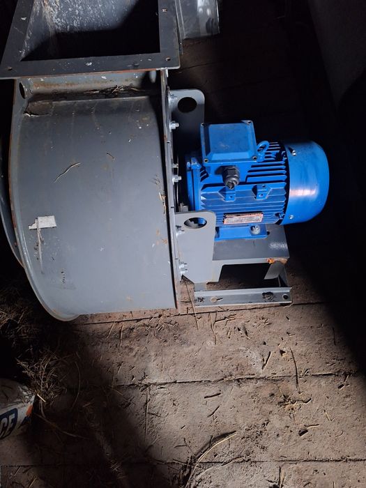 Продам вытяжку вентиляционную