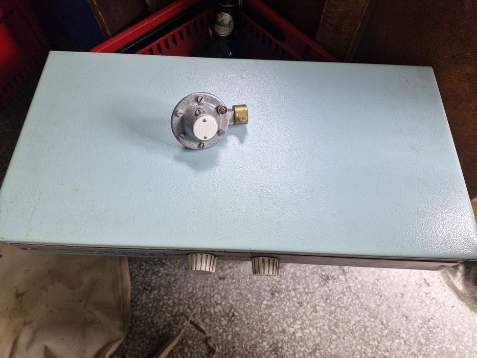 Vand aragaz ,+butelie champing