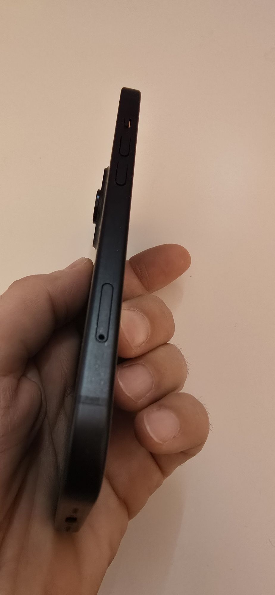 Iphon 15 98% батерия, 132 цикъла на 5 месеца.