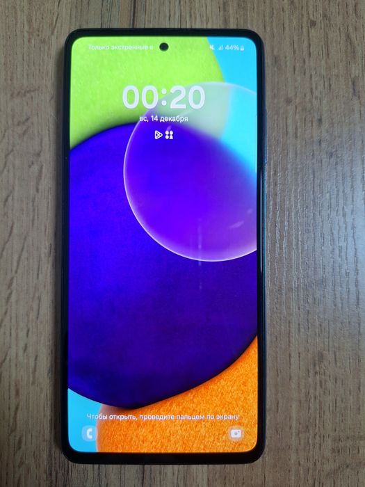 СРОЧНО продам телефон Samsung galaxy A52