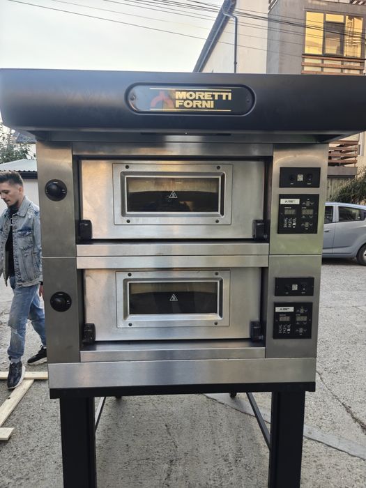 Cuptor pizza Moretti forni