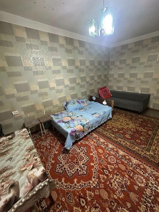 Продажа 1 комнатная Спутник 15 42м² балкон 1.5х6