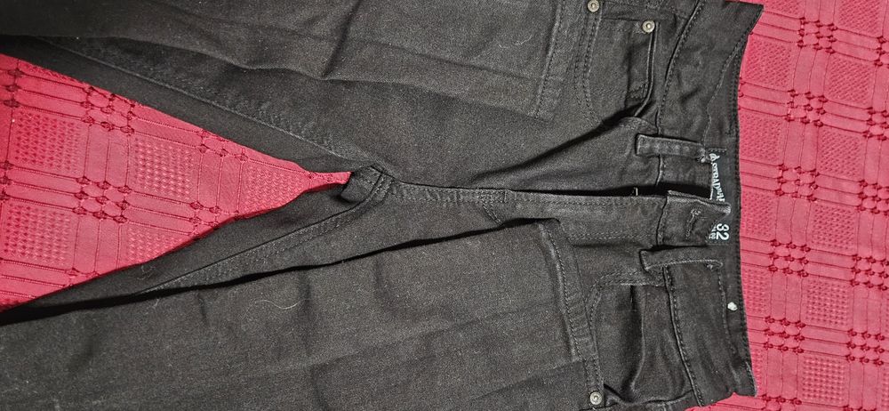 Blugi femei xxs Stradivarius