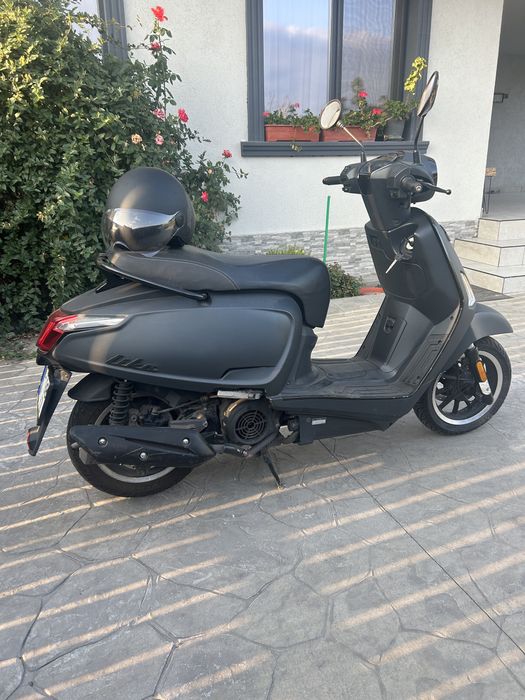Vand kymco like 125 sau schimb cu auto+ diferenta