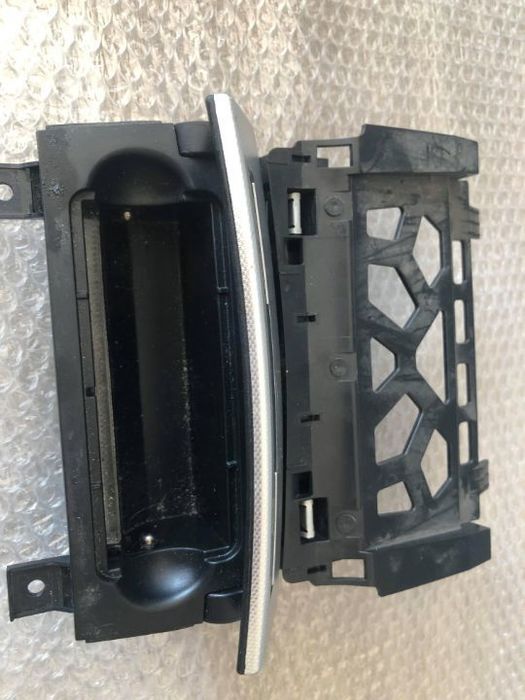 scrumiera bord audi a3 8p sportback