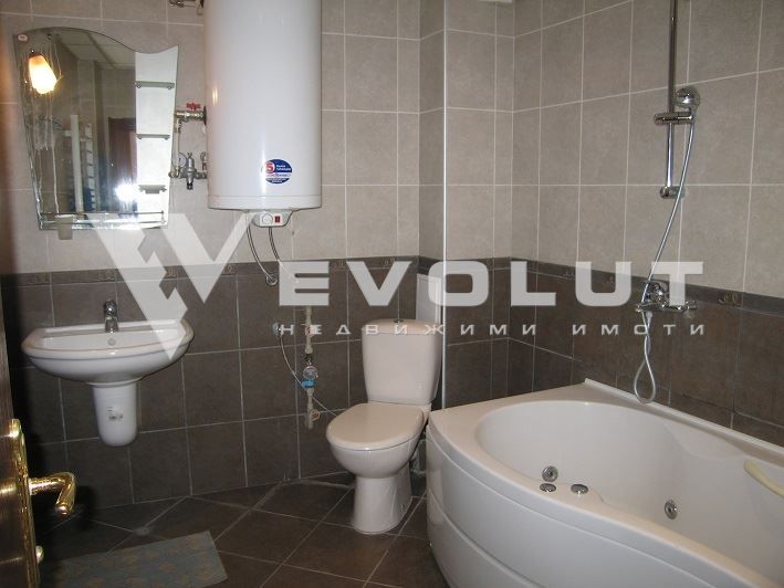 Продава се Четиристаен апартамент в Варна, Гръцка махала - 121 кв.м за 2777 €/кв.м - Снимка #7