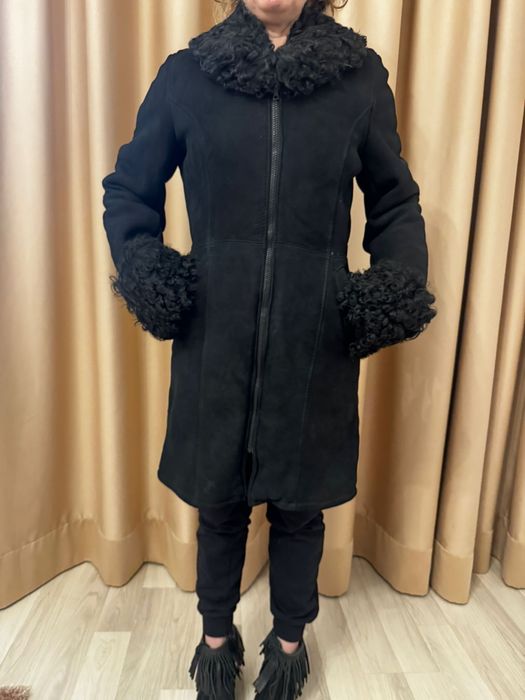 Haina piele intoarsa cu blana