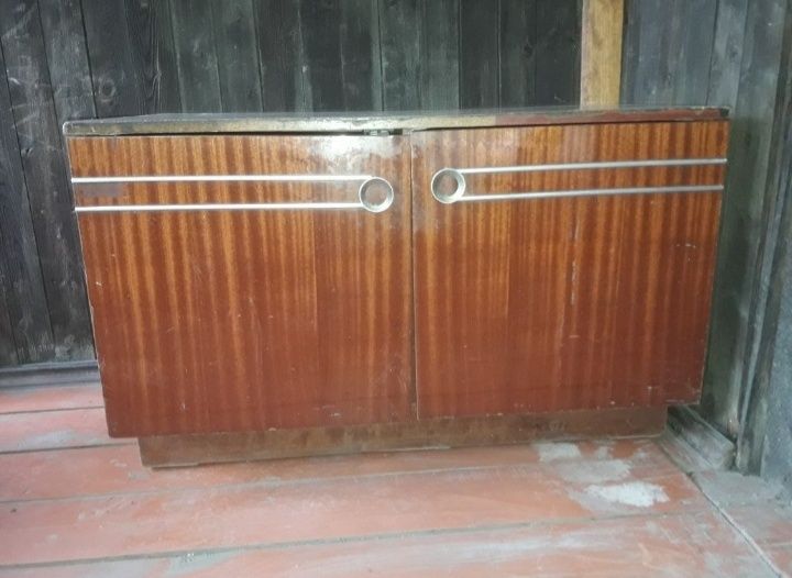 тумбочка полированная 5 000