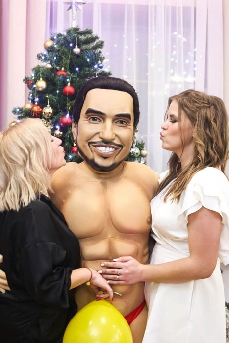 Поздравление Ростовых кукол звёзд