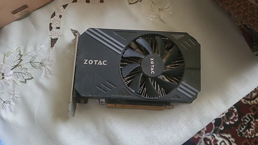 Gtx 1060  3gb видеокарта сотилади