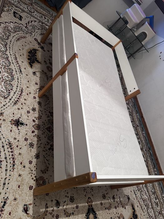 Кровать детская с матрасом