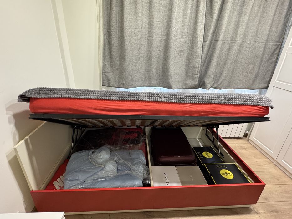 Спалня с повдигащ механизъм