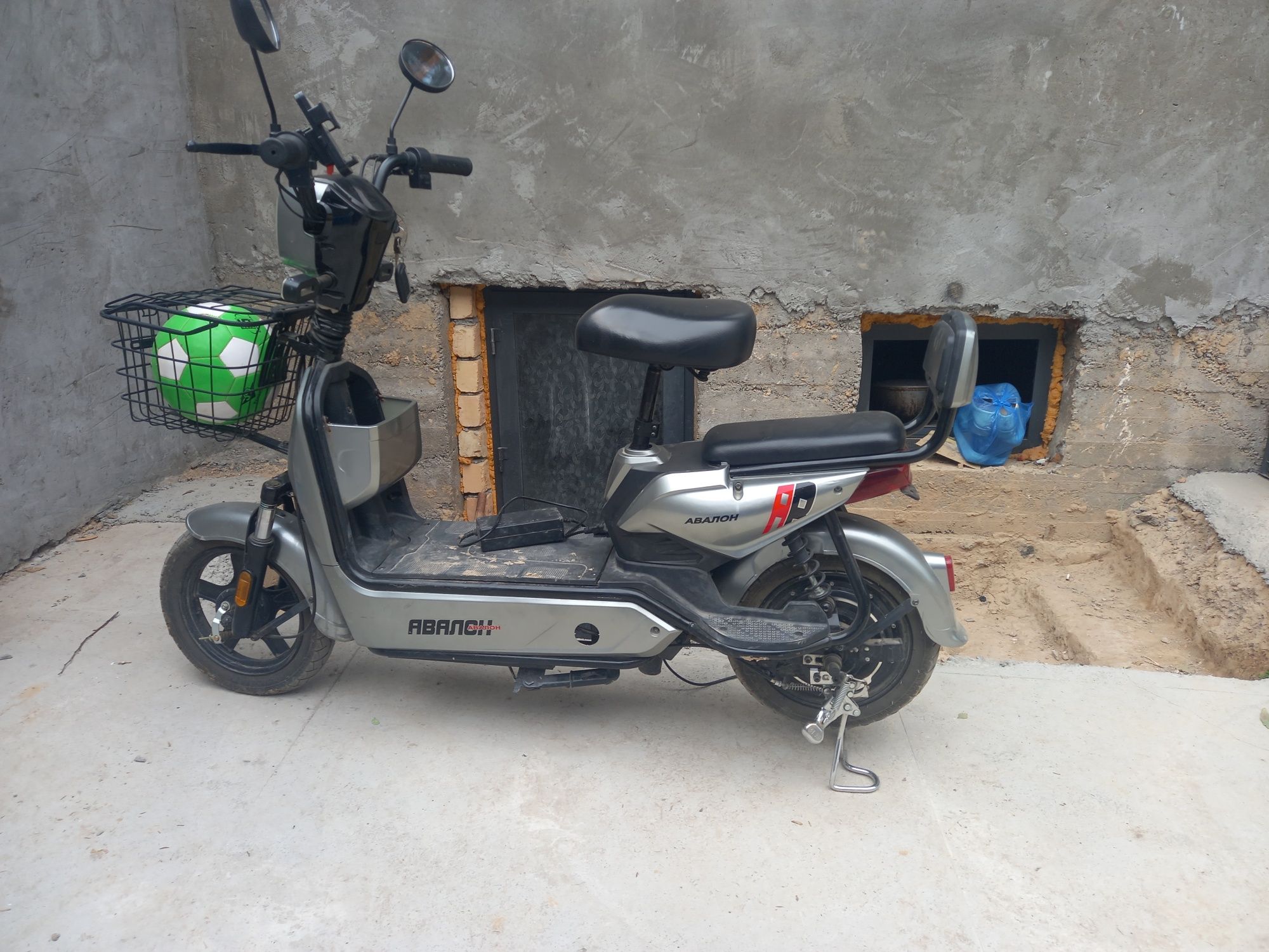 Elektro skuter sotaman