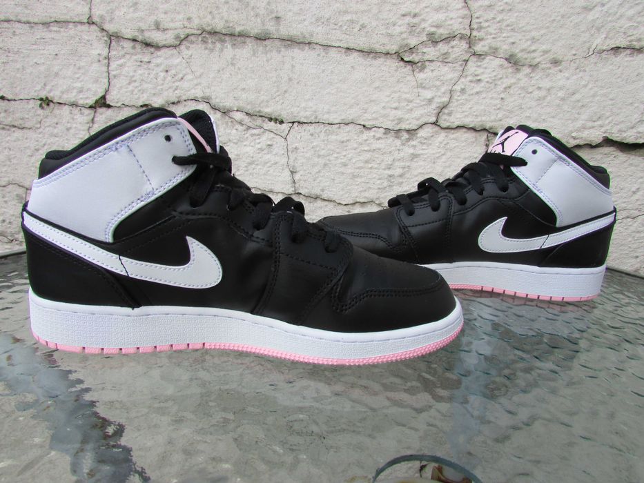 Маратонки Nike Air Jordan 1 Mid 'Arctic Punch'