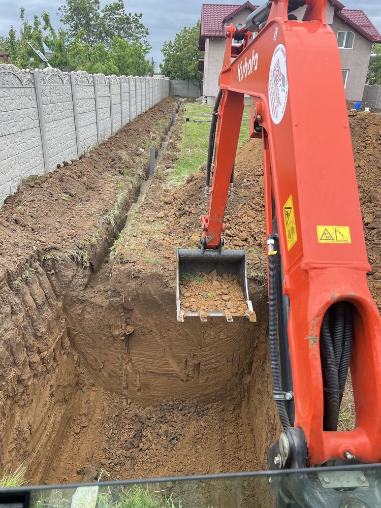 Închiriez Miniexcavator 3tone!