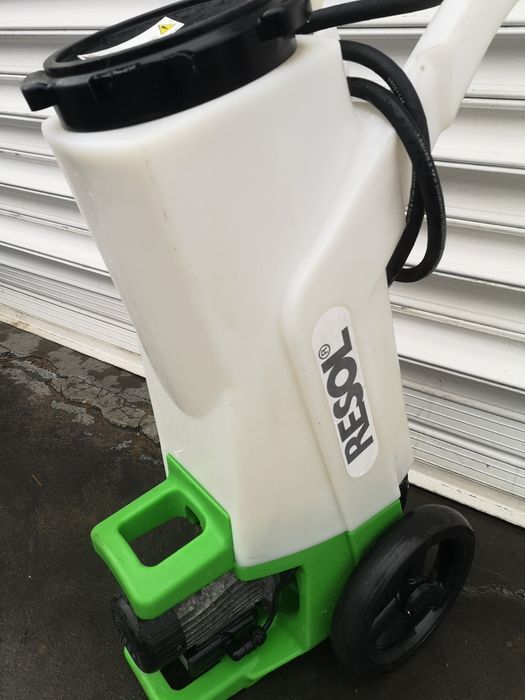 Resol 30L Станция за пълнене на Соларни Система Парно