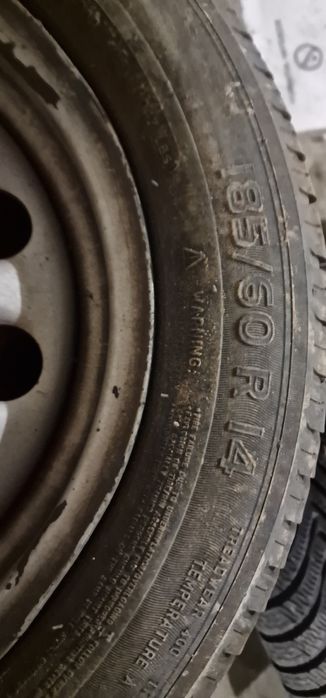 Vând cauciucuri vara 185 60 R14