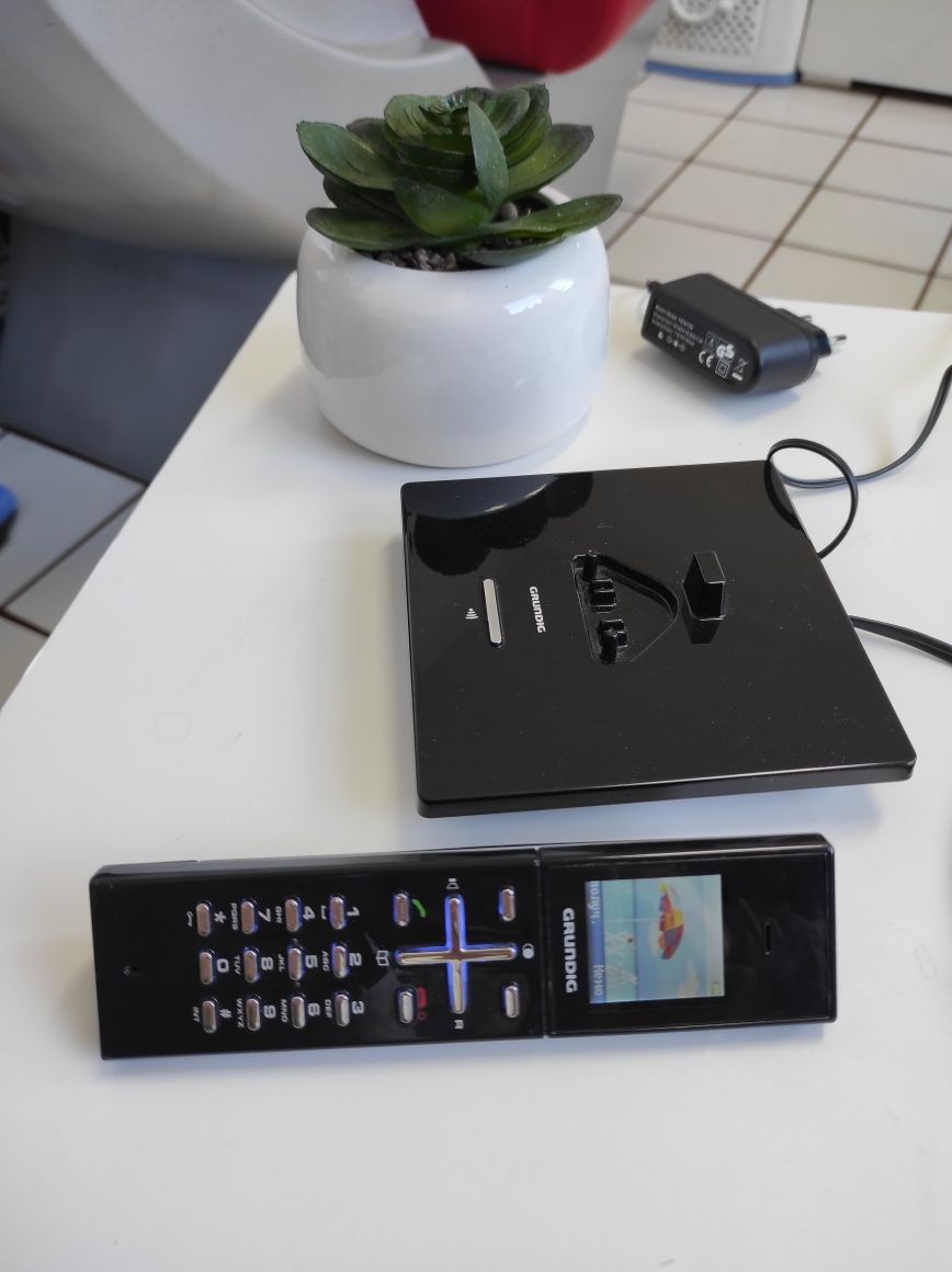 Стационарен телефон Grundig