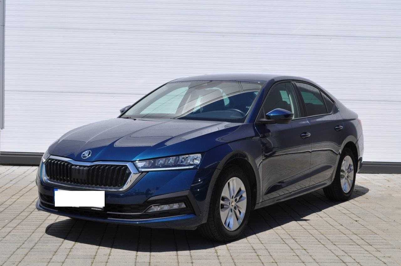 SKODA OCTAVIA IV M-HEVAMB în garanție, cutie automată, 150 C.P.