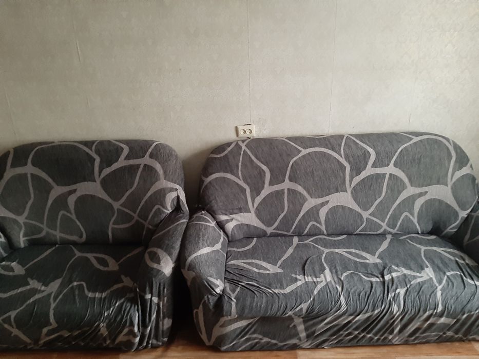 Стенка и два дивана