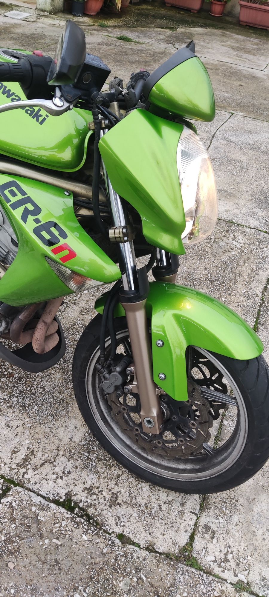 Kawasaki Er6n 2006