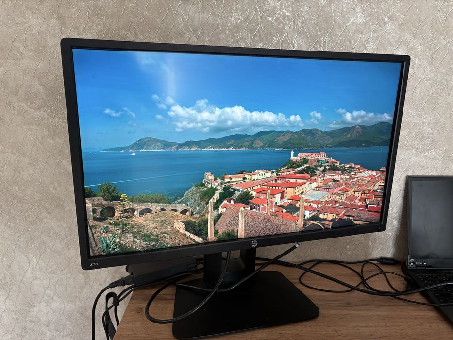 Монитор HP Z27s UHD IPS Display