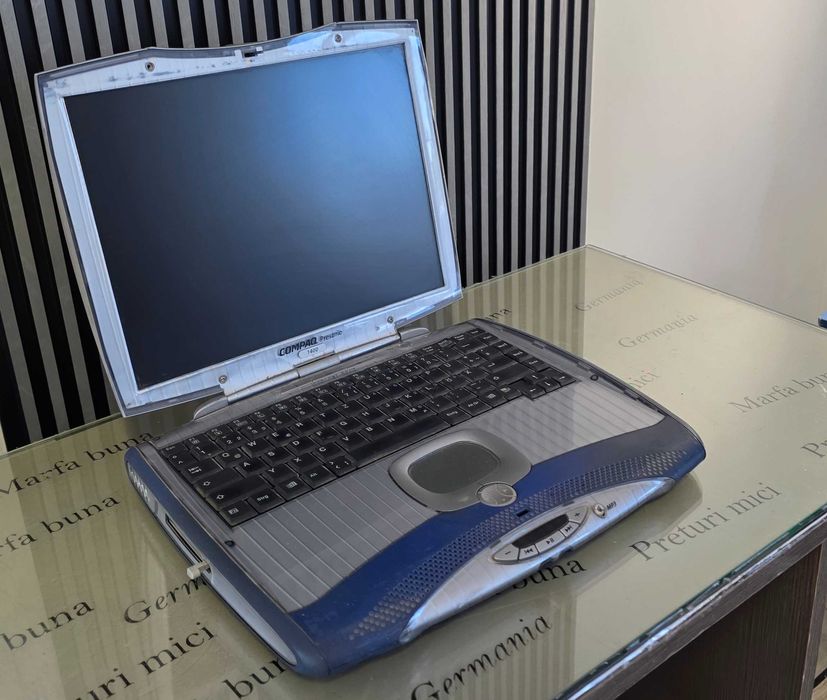 Laptop de coletie Compaq Presario 1400 - 2002 - import Germania