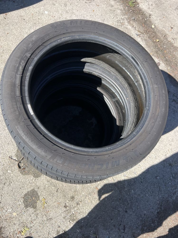 Летни гуми 205/55/19 Michelin DOT22 6.5 мм . Цената е за всичките .