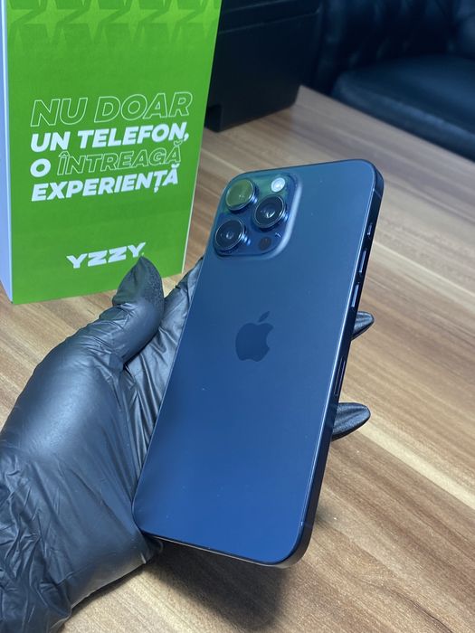 iPhone 15 Pro Max / 256 GB / Sănătate baterie 90% / Ca nou