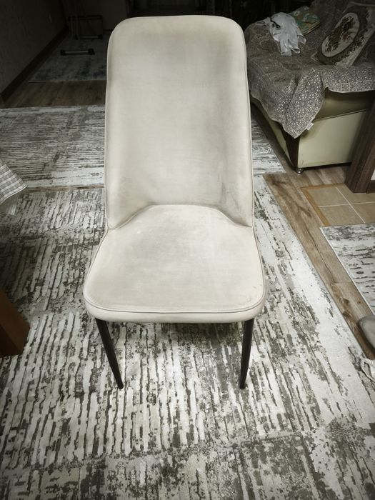 Продам стулья кухонные