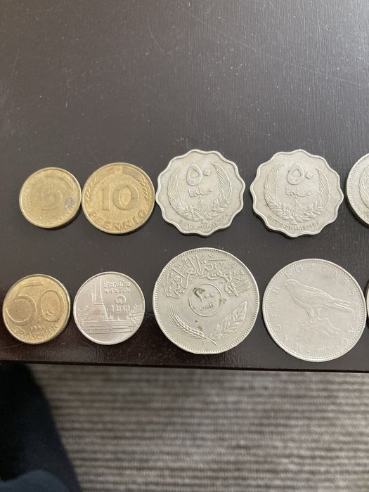 Различни монети в добро запазени състояние