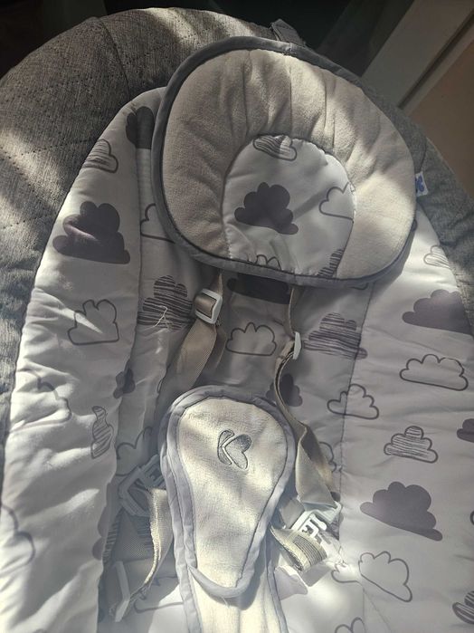 Balansoar multifunctional cu muzica si vibratii Clouds