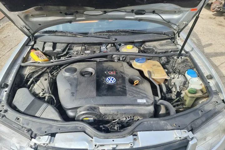 bara fata spate capota trager calandru haion stop tripla stanga dreapta VW Passat B5 2000 motor 1.9tdi ajm  dezmembrez turbina