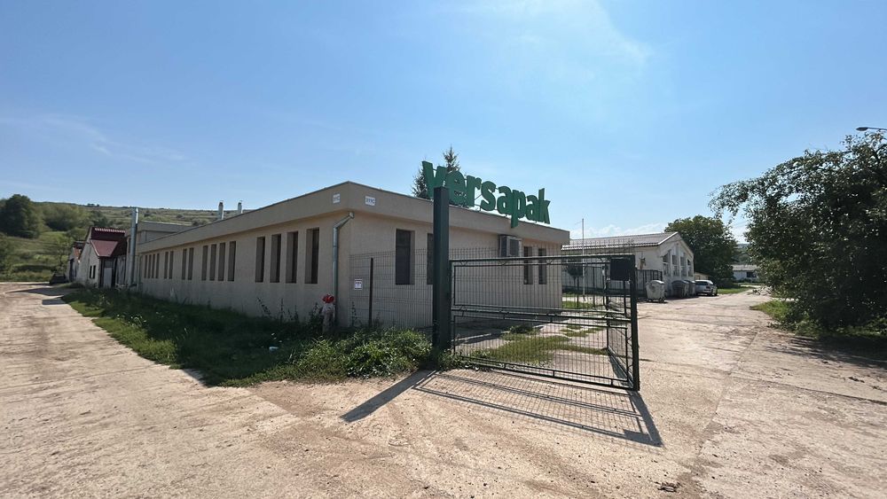 Hale industriale (2)  si cladire admnistrativa
