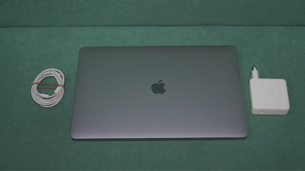 Macbook Pro 16.1 inch i7 2019 yil