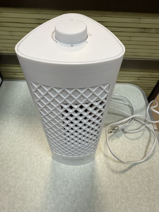 Мини вентилатор Russell Hobbs RHTF1321