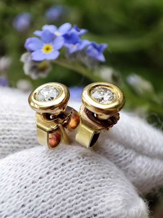 Cercei Aur Stud fluturas diamant 14K Cu Diamante Button Bezel Unicat