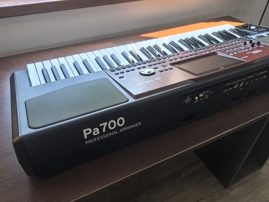 Vand orga Korg pa 1000