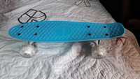 Skateboard penny board cu leduri in roti