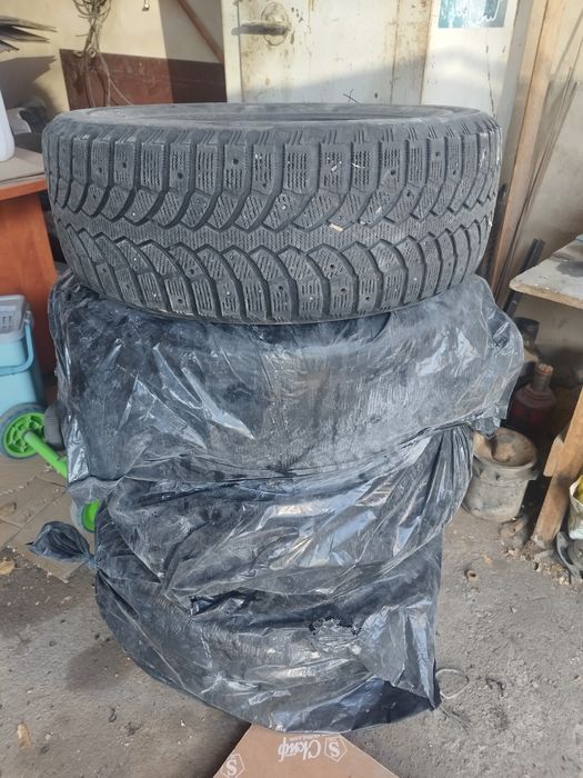 Продам Шины 235/60/R18