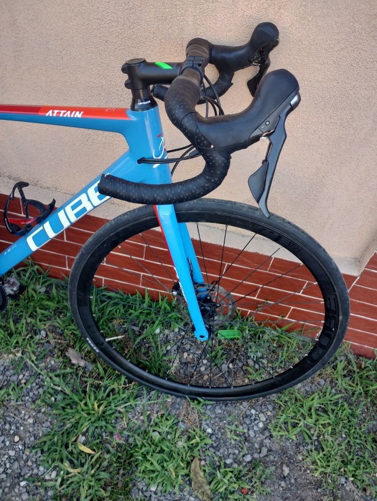 Cursiera Cube attain Gtc 2020 (mărime M-53) cadru carbon ultegra 2x11