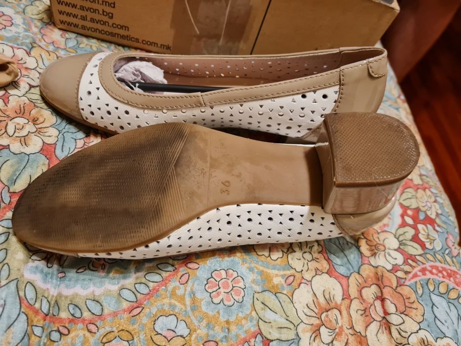 Pantofi cu toc mic de piele mărimea 36