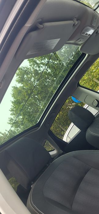 Vând nissan qashqai