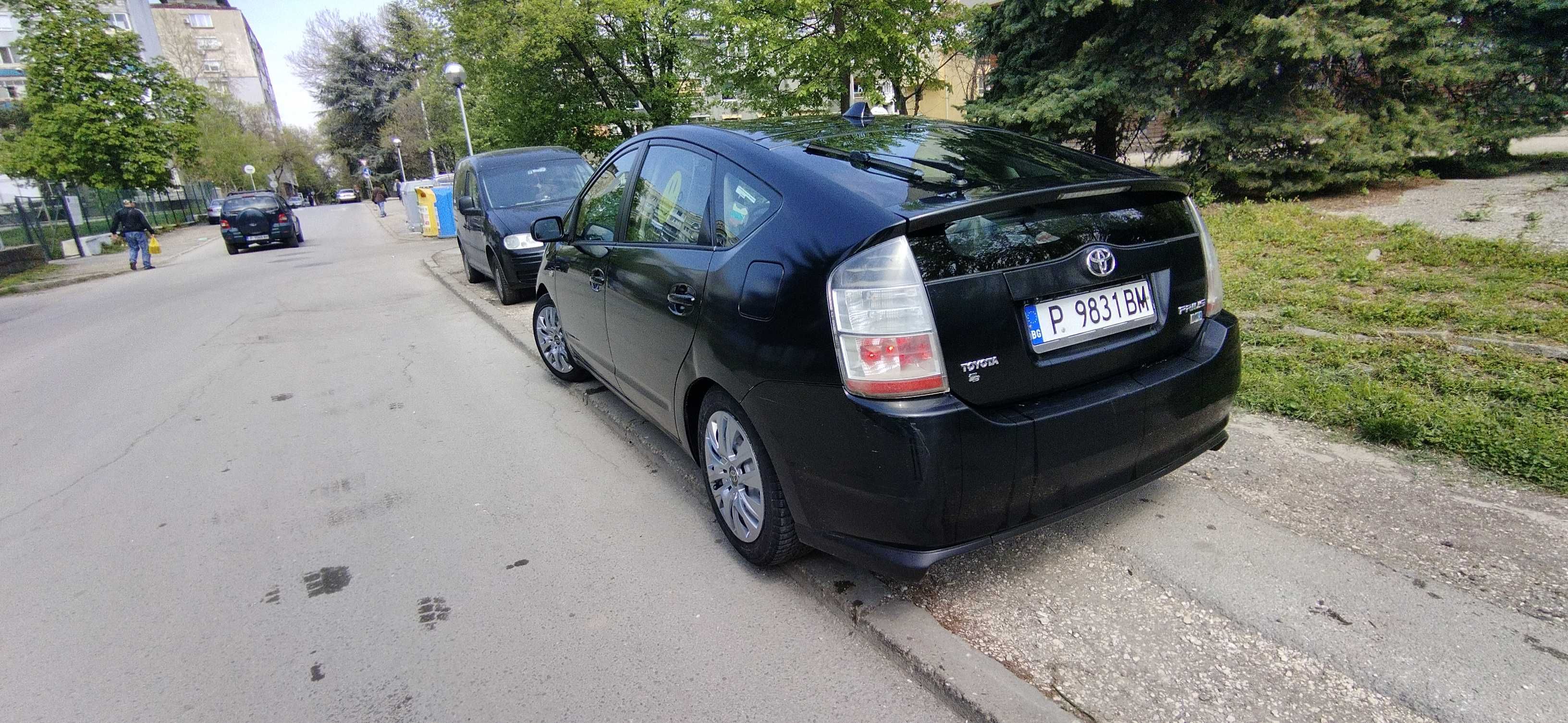 Toyota Prius Hybrid десен волан