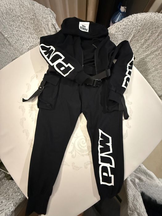 Продавам дамски комплект Pause