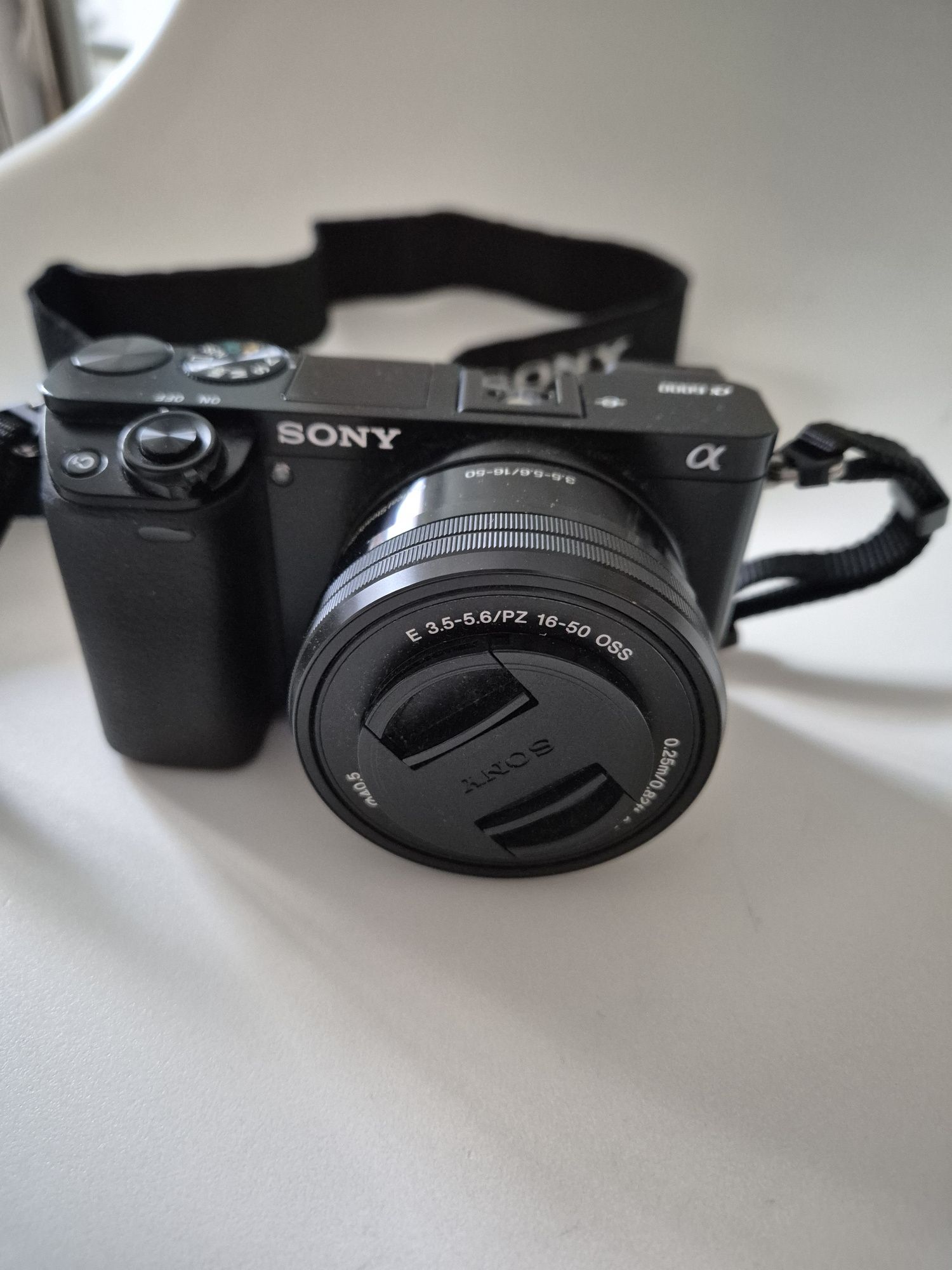 Sony Alfa 6000 mirrorless