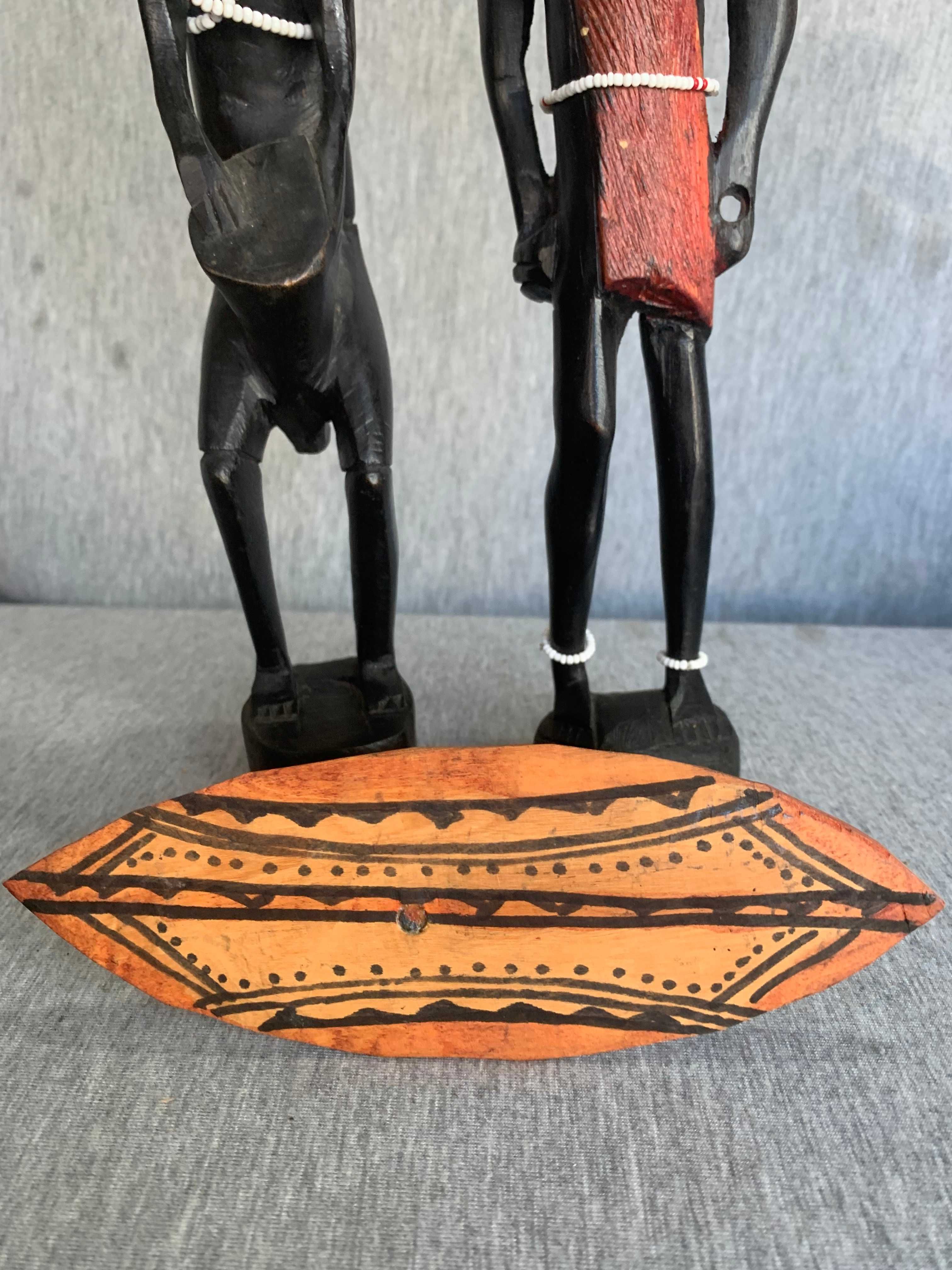 дървени африкански фигури статуетки