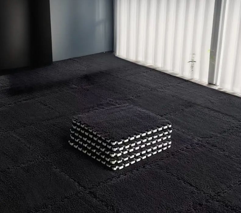 Черен мек килим тип пъзел 40бр.
